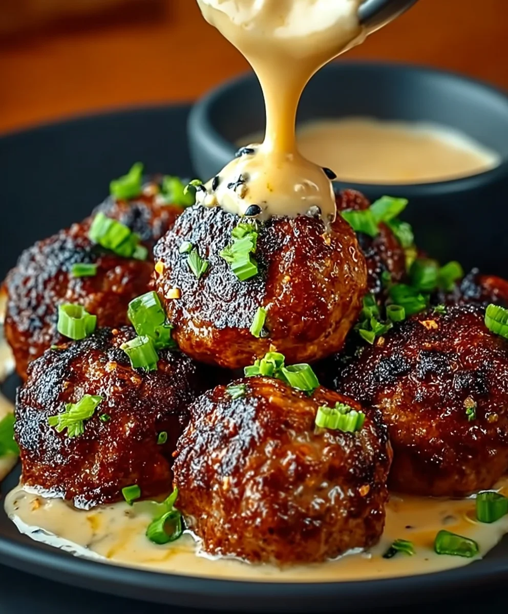 Ultimative Korean BBQ Fleischbällchen mit scharfem Mayo Dip