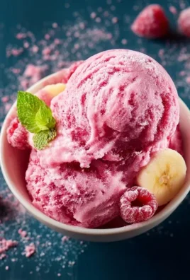 Eis mit Himnon-non-non-alcoholic alternativeic non-alcoholic beeren und Banane